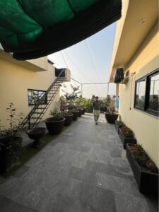 01 Bed Furnished Flat, Rehmanpura Ichra Lahore galley3