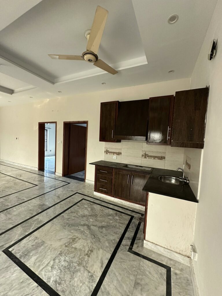 12 marla second floor for rent, Johar Town Phase 2